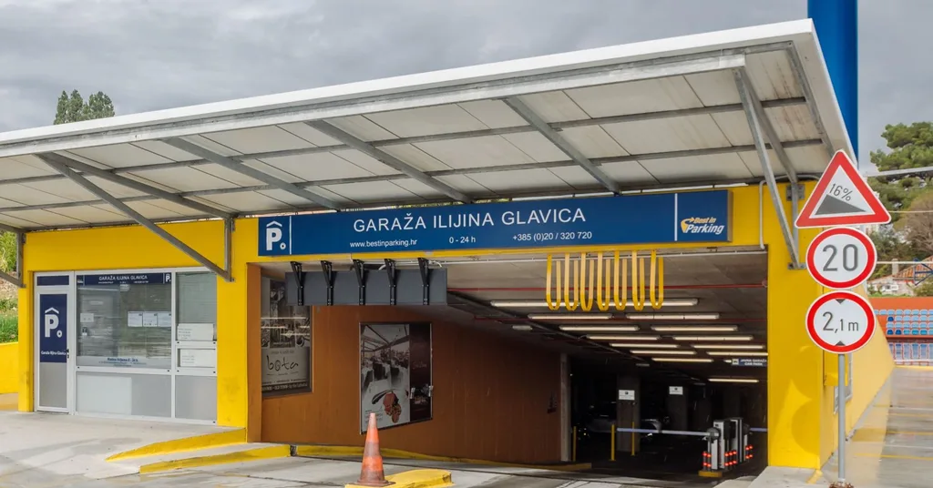 Ilijina Glavica Garage