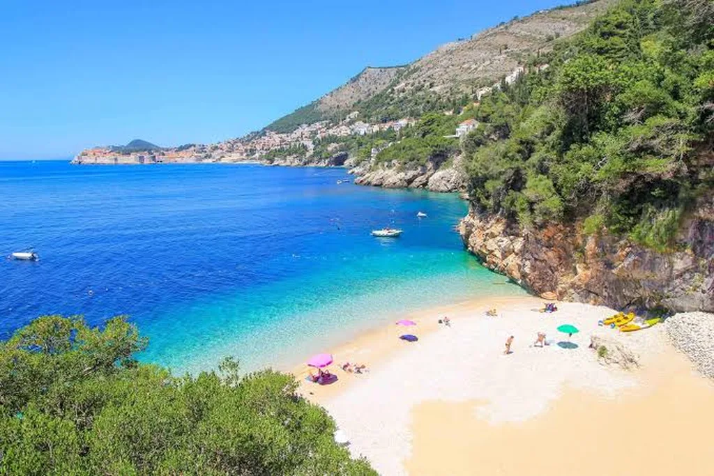 Sv. Jakov Beach